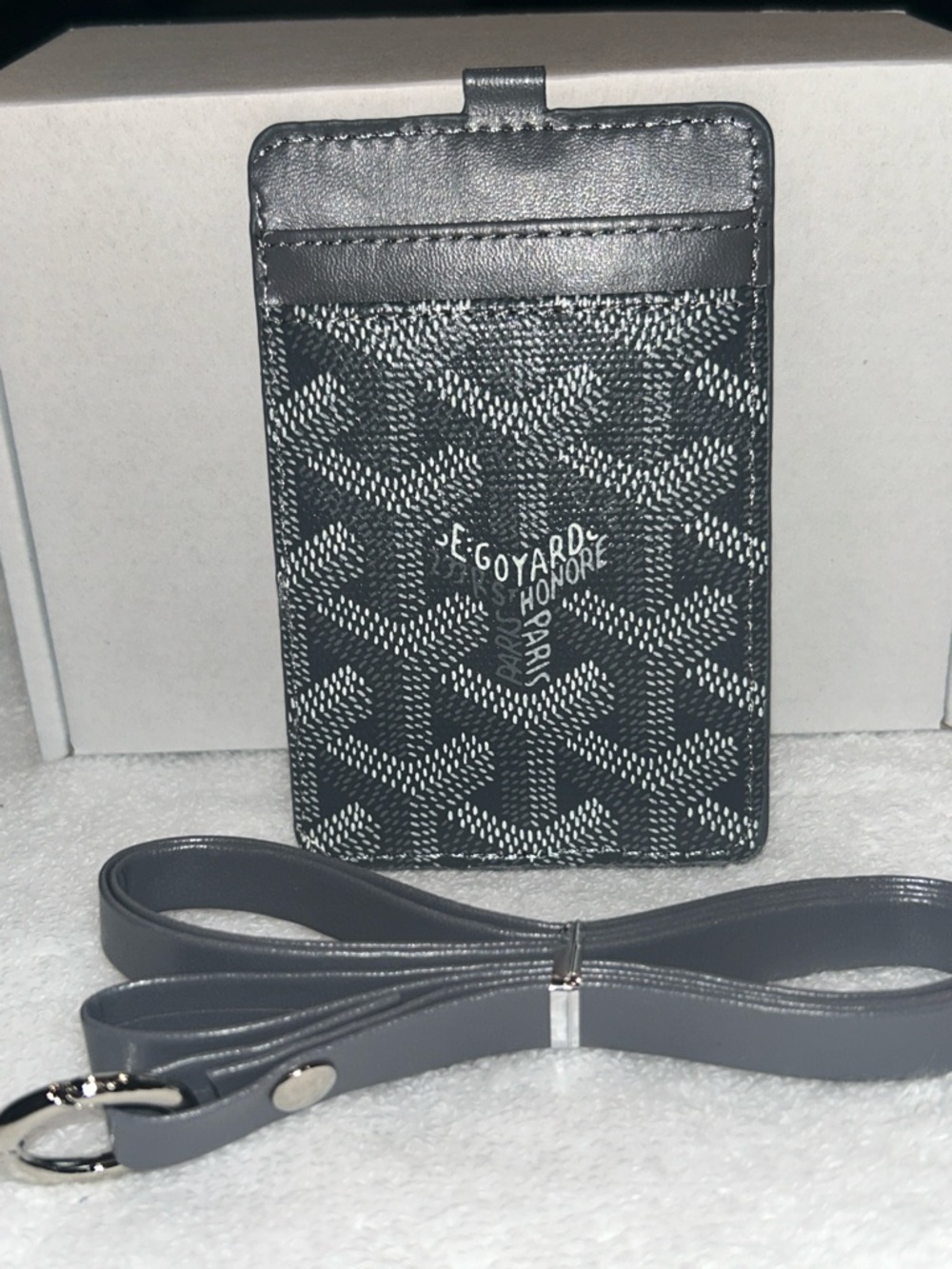 CARD HOLDERB - Picture 2 of 2